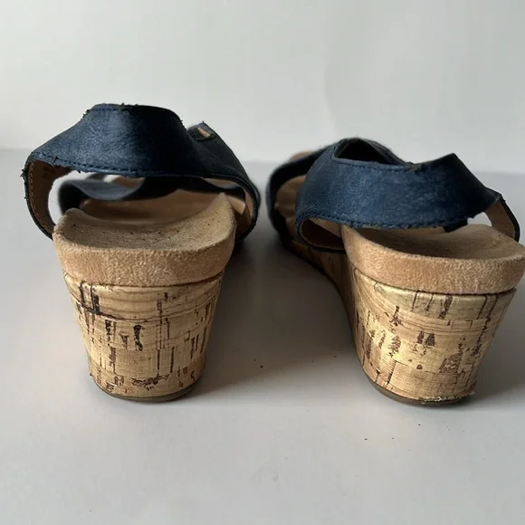 Life Stride Flex Soft System Sandals 7.5 M Denim blue suede 2.5” wedge heel - Picture 3 of 7